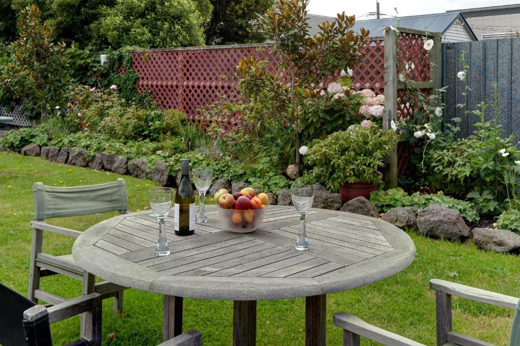 Country Glen Lodge Christchurch Eksteriør billede