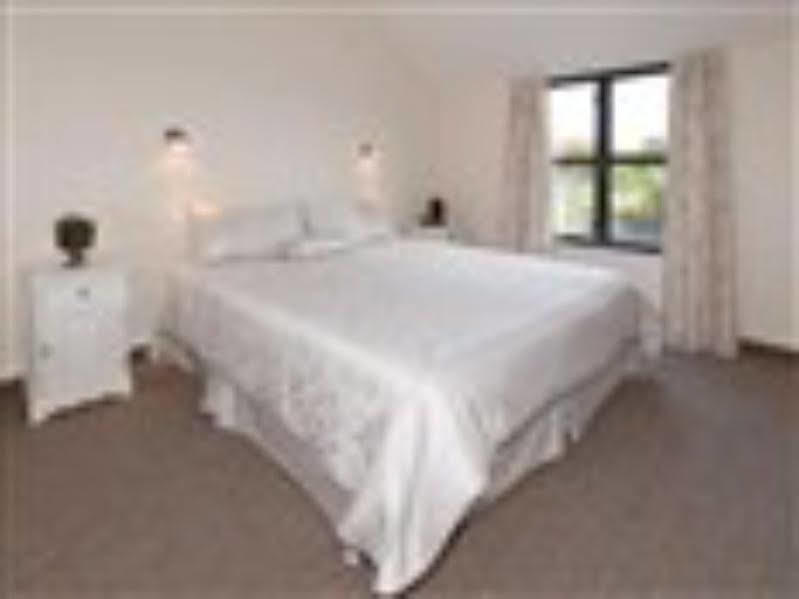 Country Glen Lodge Christchurch Eksteriør billede